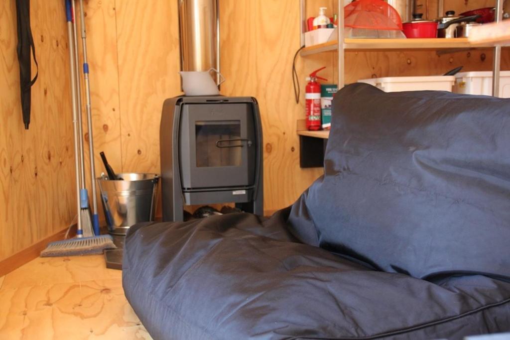 Bay Of Fires Eco Hut Off Grid Experience At Binalong Bay Villa Exteriör bild