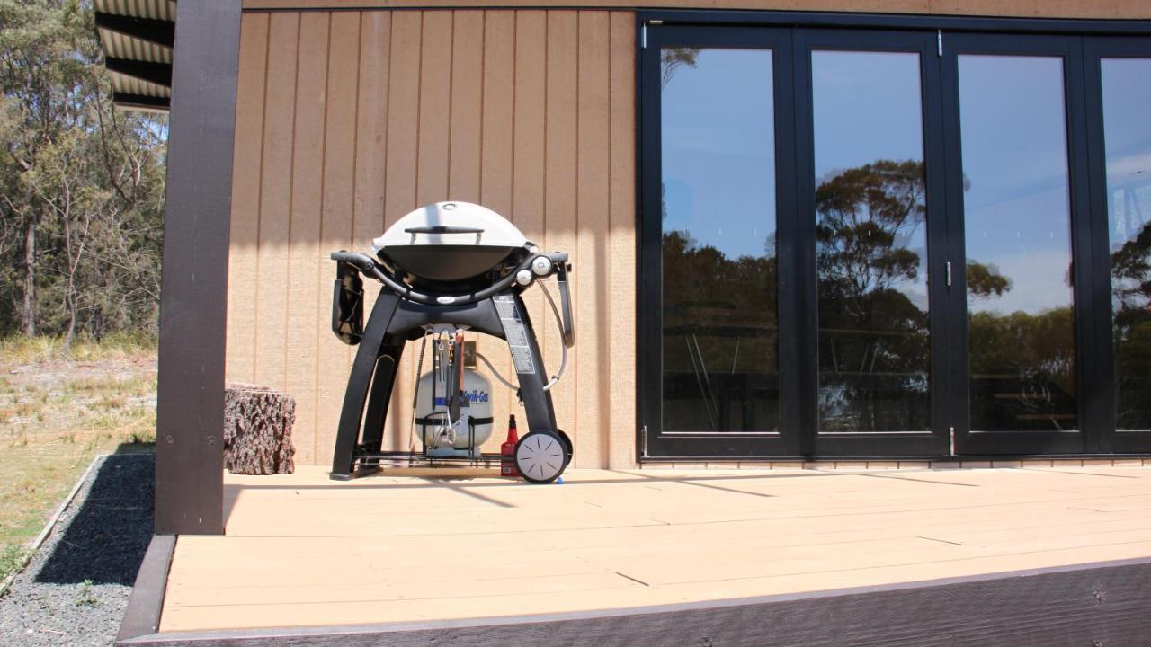 Bay Of Fires Eco Hut Off Grid Experience At Binalong Bay Villa Exteriör bild